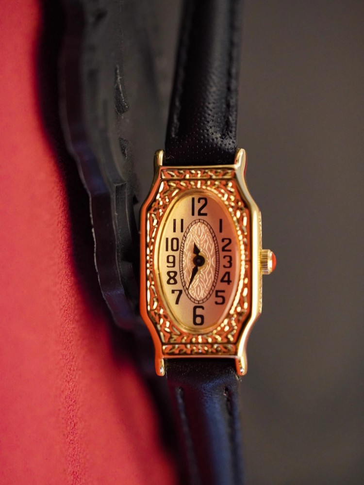 Vintage Women Wing Tip Golden  - Leatherwork Ideas review and price